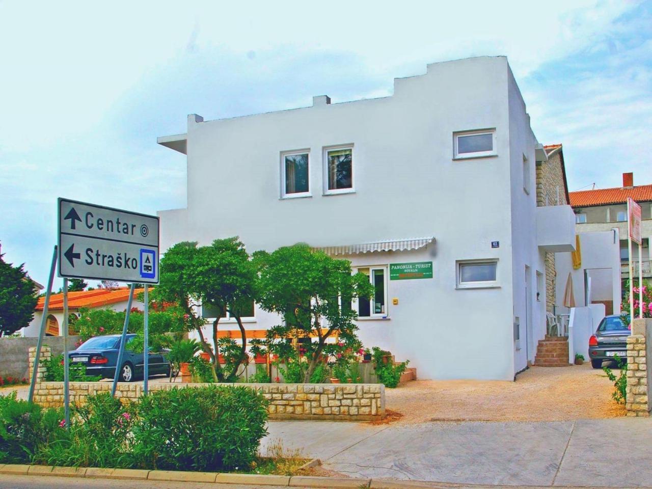 Apartments Panonija 诺瓦利娅 外观 照片